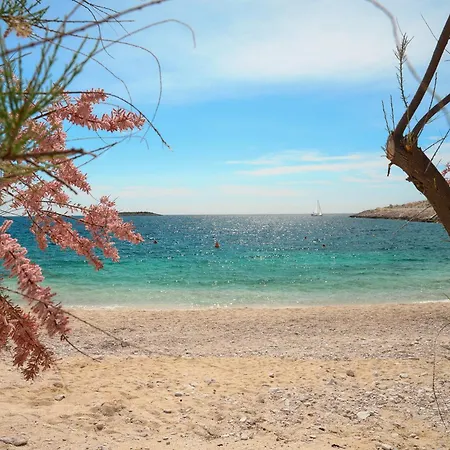 Вілла Beachfront Sevid With Heated Pool And Jacuzzi