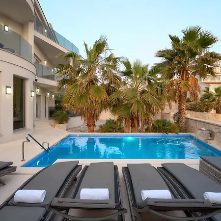 Вілла Beachfront Sevid With Heated Pool And Jacuzzi Zaglavice